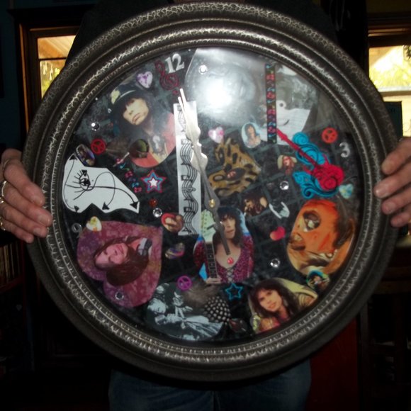 STEVEN TYLER CLOCK - Picture 5 of 5